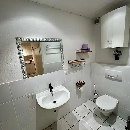 公寓 Moderne Souterrainwohnung